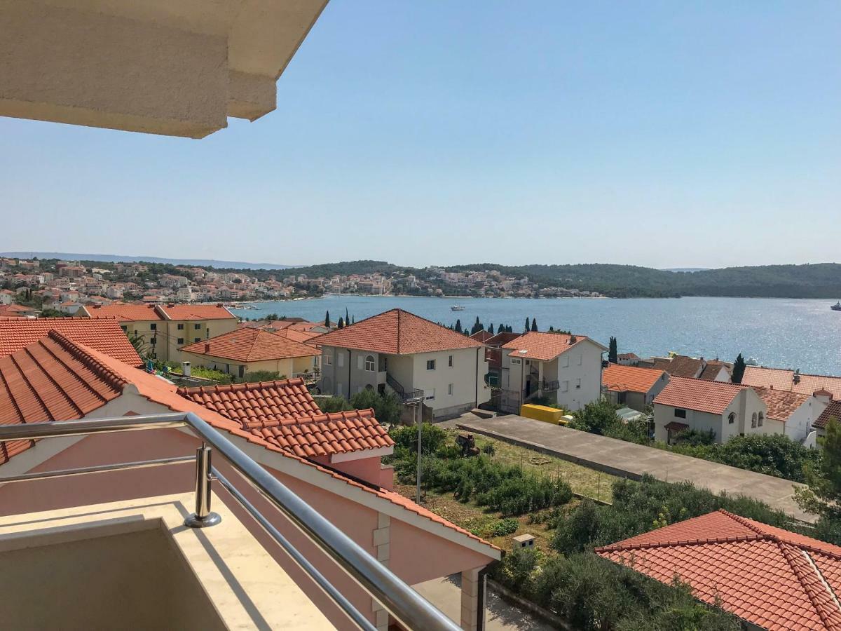 Apartments Filip Trogir Buitenkant foto