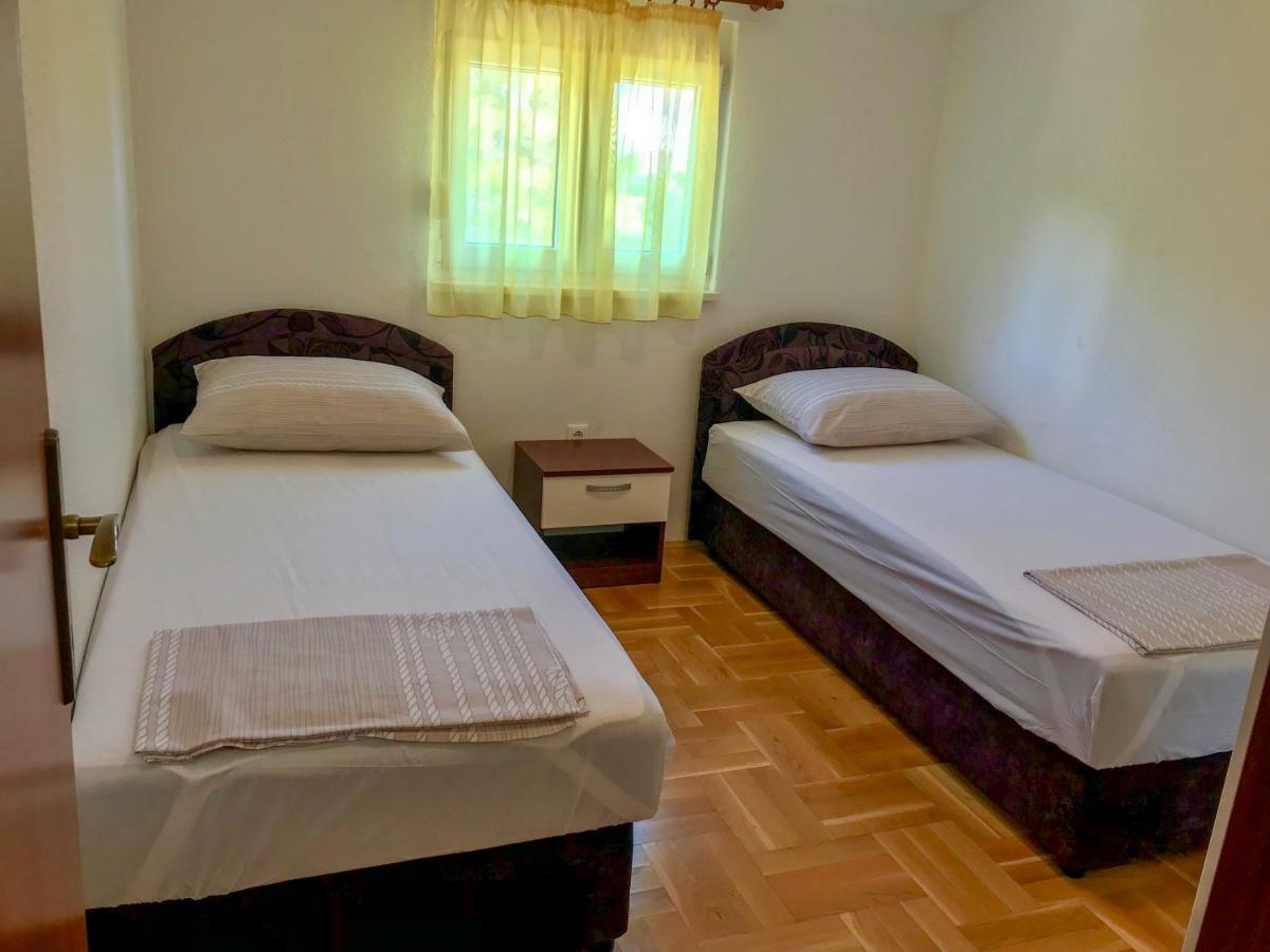 Apartments Filip Trogir Buitenkant foto